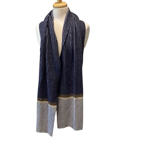 Father and Sons 100% Wool Scarf - Picture 3 of 9